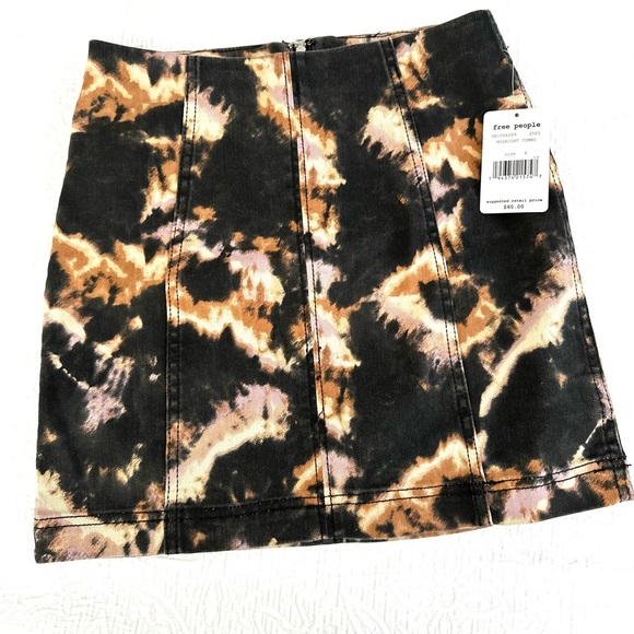 FREE PEOPLE NWT Tie Dye Zipper Back Mini Skirt Sz 4 - Picture 3 of 10
